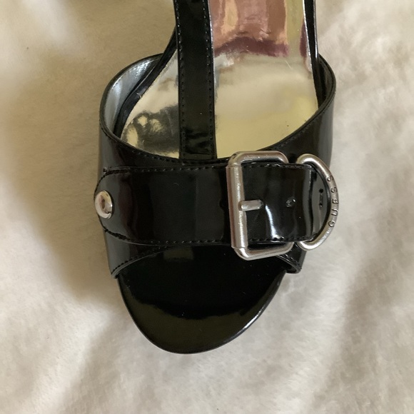 NWOT ~ GUESS Black Patent Heels - Picture 14 of 16